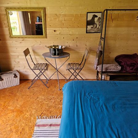 La Cabane Des Lucioles Saint-Julien-Boutières Kültér fotó